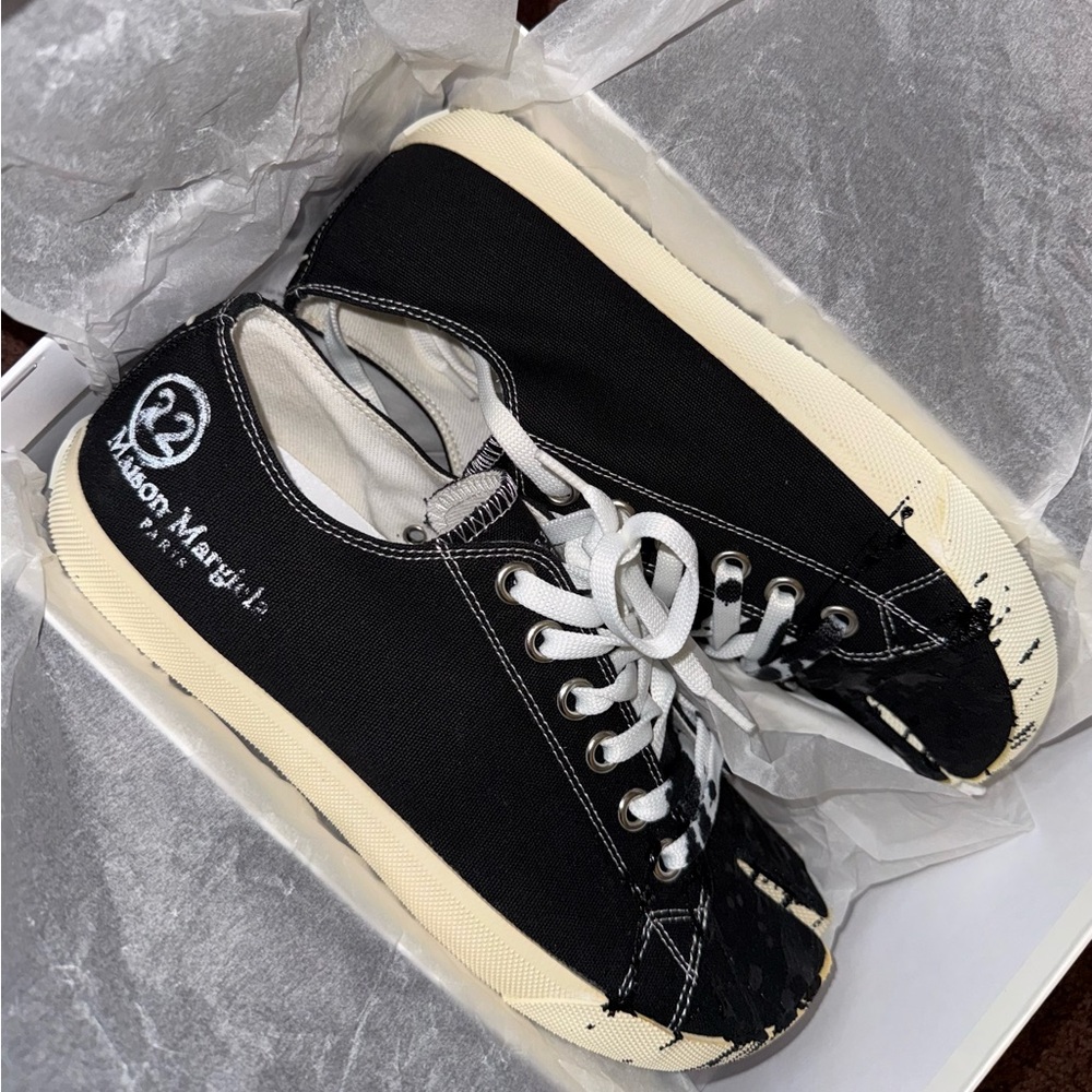 Maison Margiela Black and Cream tabi Sneakers